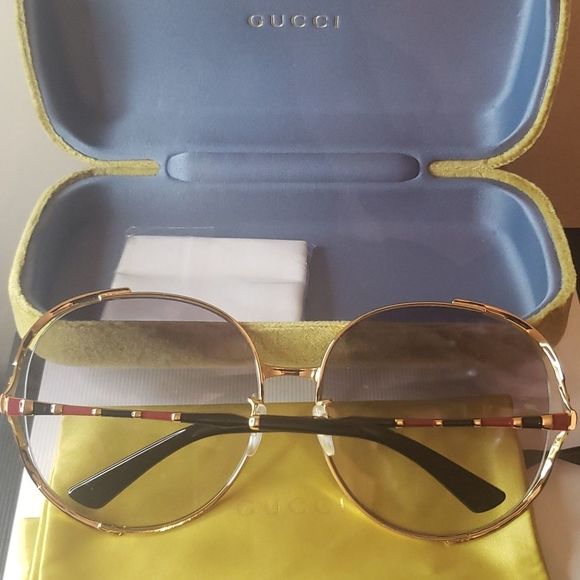Gucci Gold Oversize Sunglasses - Picture 12 of 12